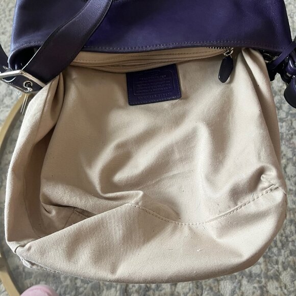 Authentic Coach Legacy Leather Bag Duffle Sac 19889 Hobo Shoulder Bag, Purple - Picture 13 of 15